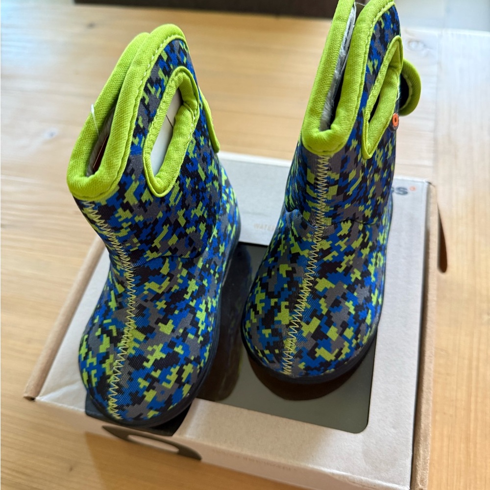 Bogs Kids Blue and Green Patterned Boots